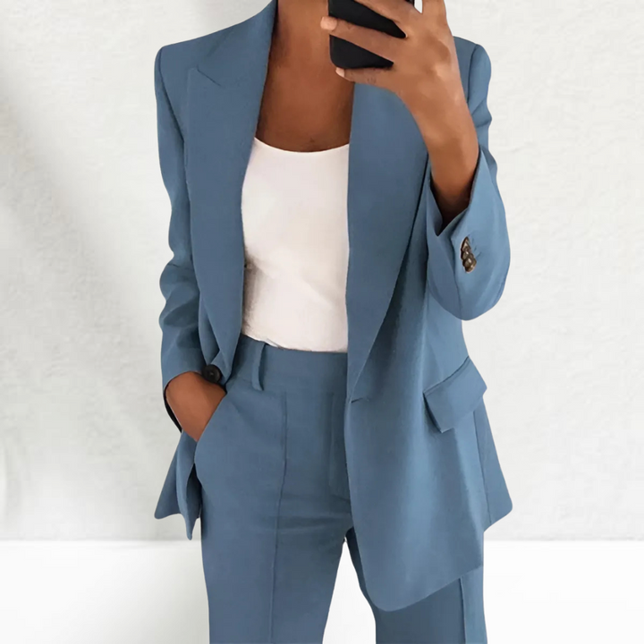 Jewel | Elegante Traje de Dos Piezas