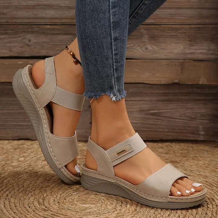 Caliste | Sandalias de cuña para el verano